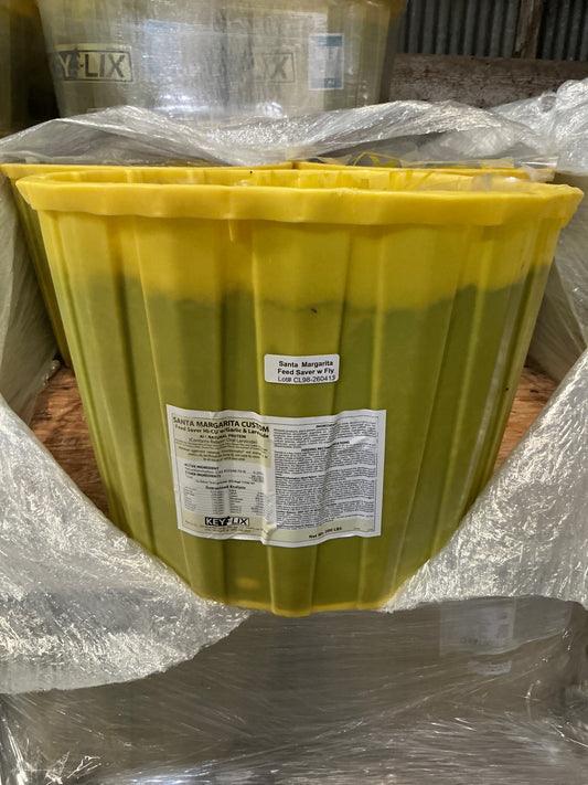 Key Lix Feed Saver with Garlic 
CU-800ppm and Fly Control - 200 Lb Plastic Tub